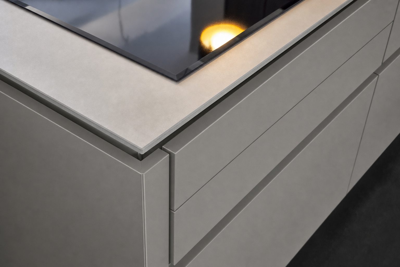 Cuisine avec façade Satin platine